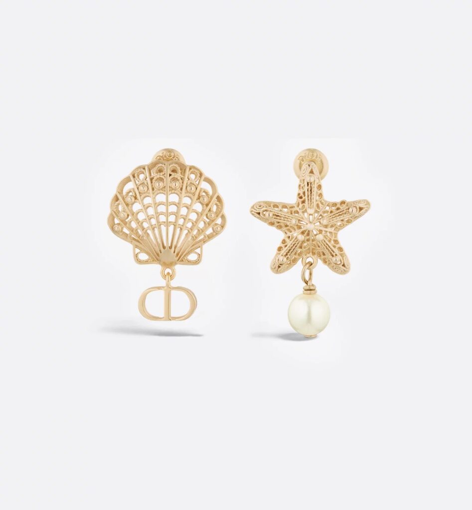 Boucles oreilles dior curiosités, stylisme PointeMag