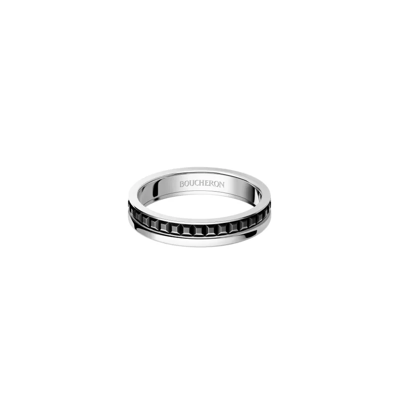 bague clou noire boucheron, stylisme PointeMag
